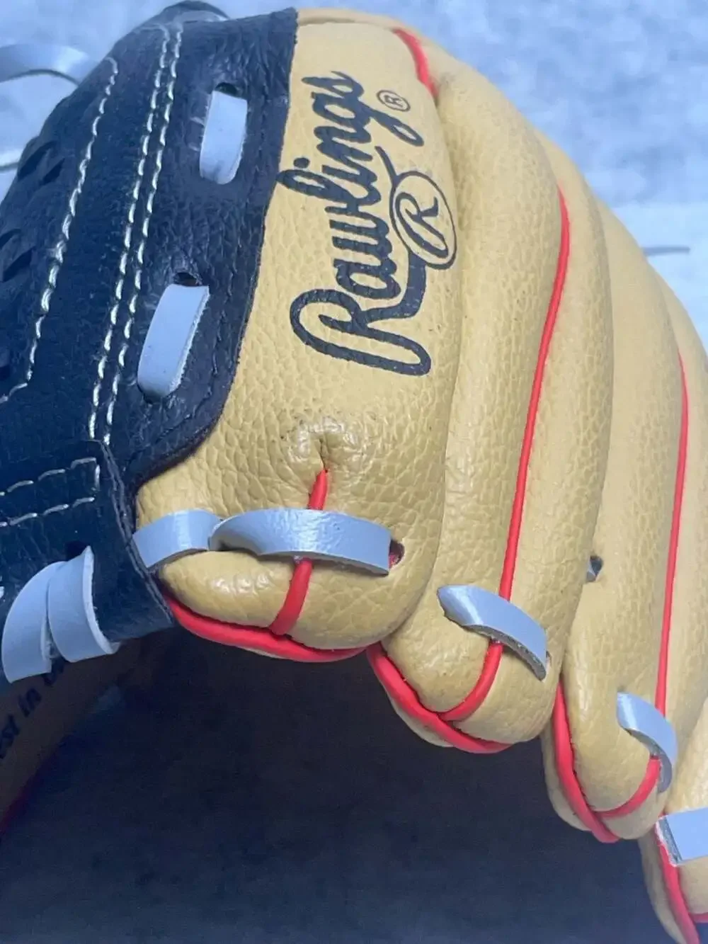 Rawlings Players Series WPL10CB 10-inch Baseball Glove